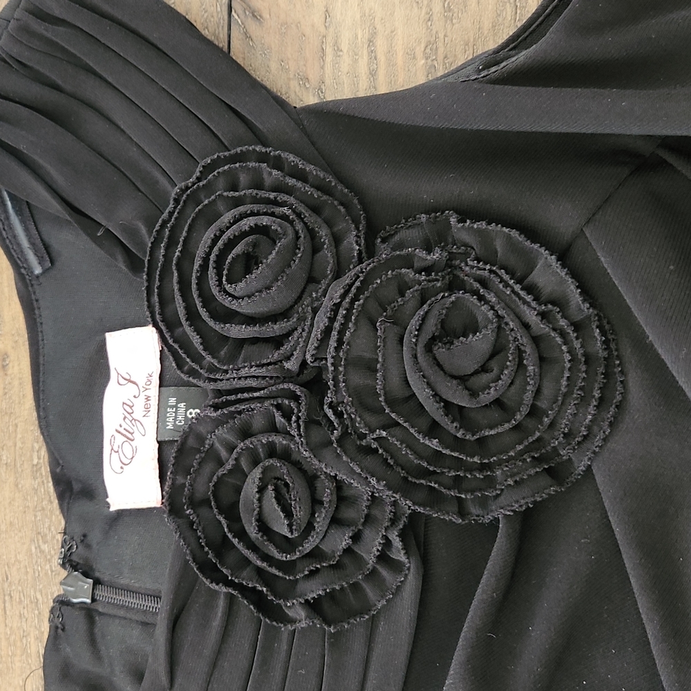 Eliza J Black Knee Length Dress - Picture 1 of 8